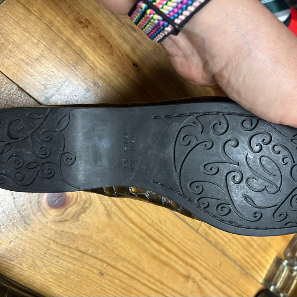 Brighton Medley mock croc leather embossed loafer. Size 8.5. EUC. Iridescent - Picture 7 of 10
